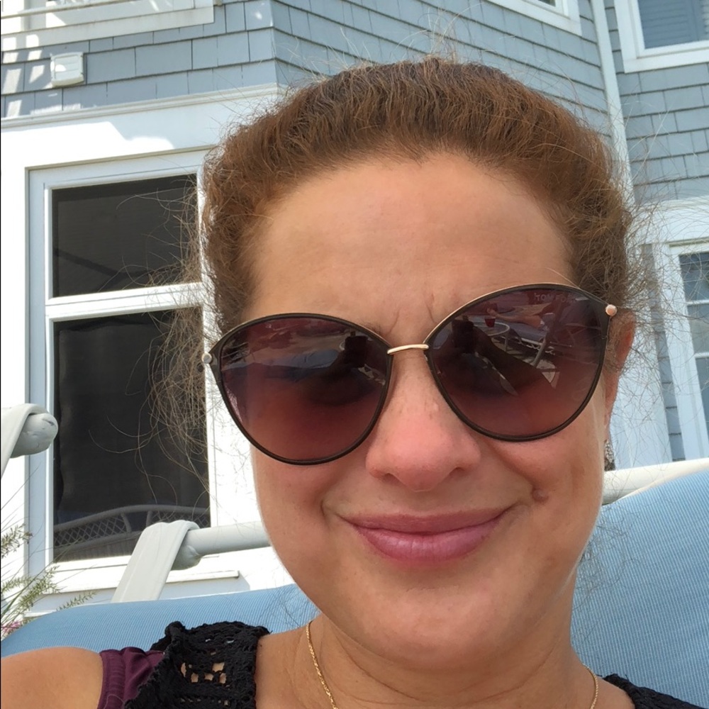 Meet your Posher, Julie